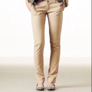 AE American Eagle khaki size 6 skinny